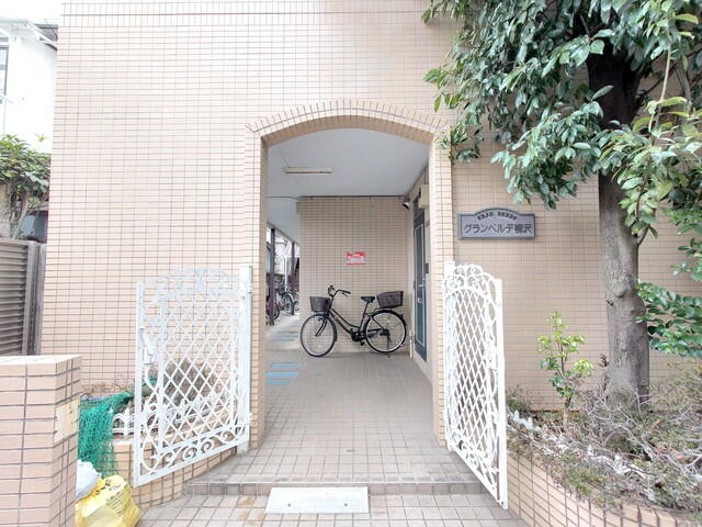 共用部エントランス／自転車駐輪可！（原付相談）