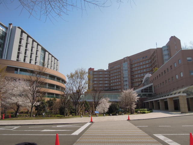 国立成育医療研究センター病院 (720m)