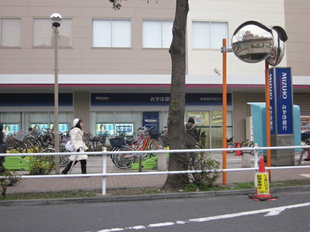みずほ銀行東武練馬支店 (226m)