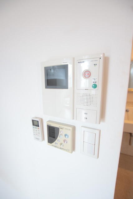 その他設備／★訪問者の顔が見えて安心のTVモニターホン★※クリーニング前