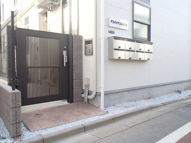 共用部エントランス／★建物入り口オートロック付き★