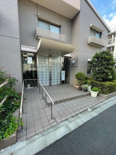 共用部エントランス／エントランス