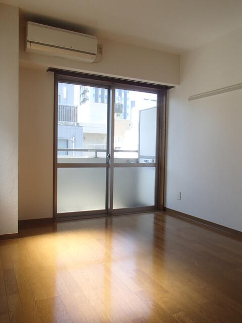 リビング以外の居室／※別室参考写真