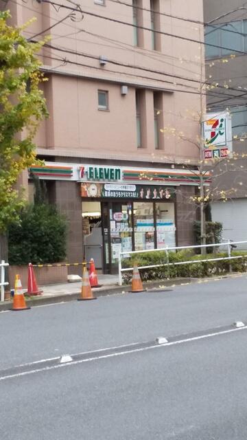 セブン-イレブン 新宿山吹町店 (110m)