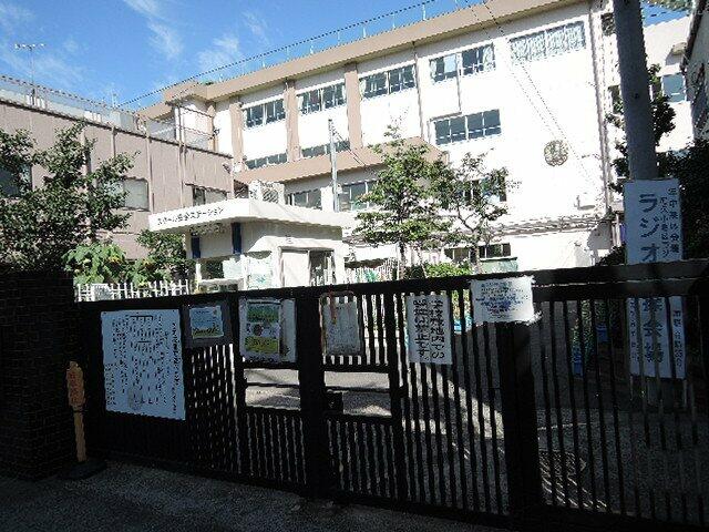 荒川区立 尾久小学校 (511m)