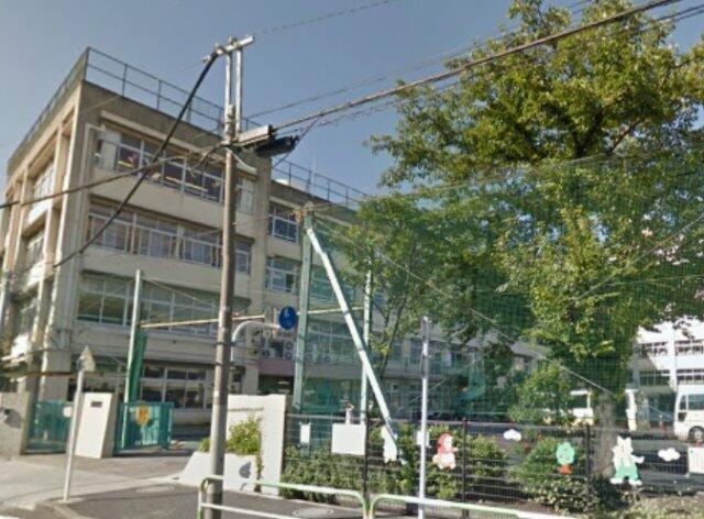 桜田つぼみ保育園 (305m)