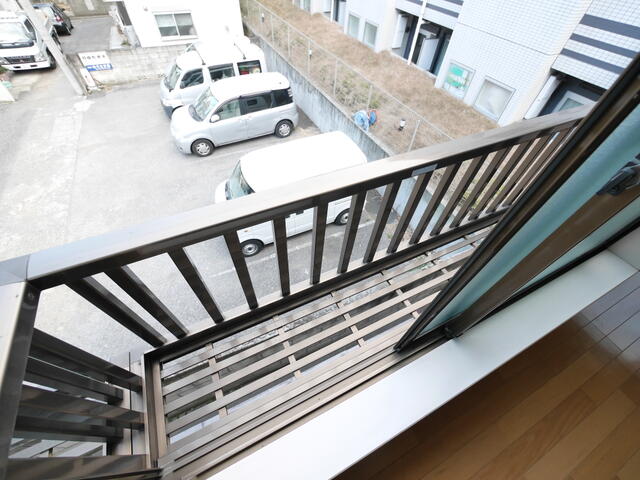 バルコニー／別部屋なので、ご参考まででお願いします。