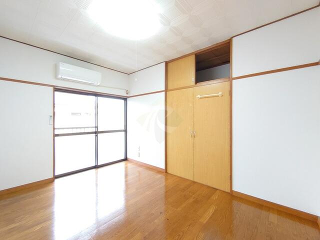 リビング以外の居室／別部屋なので、参考まででお願いします。