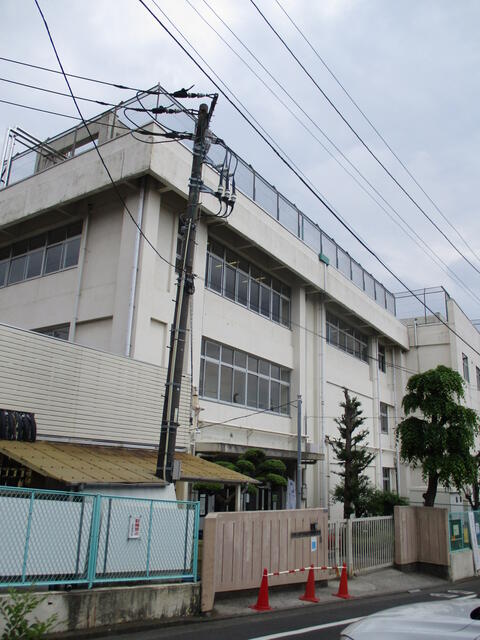 大田区立馬込第二小学校 (288m)