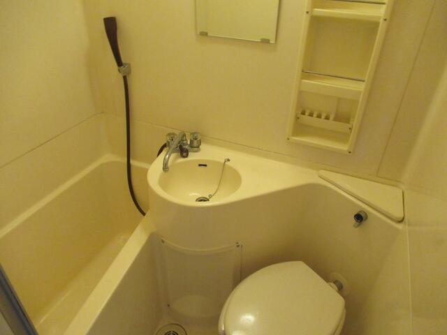 他の部屋の写真を使用しています。