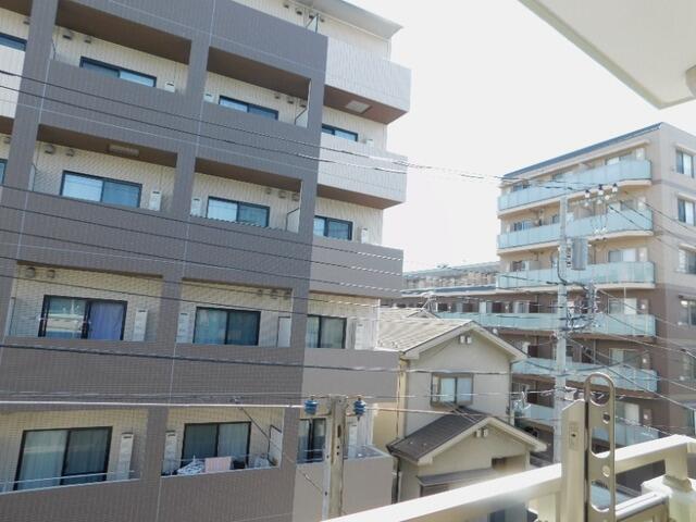 住戸からの眺望／共用部分の収納BOX
