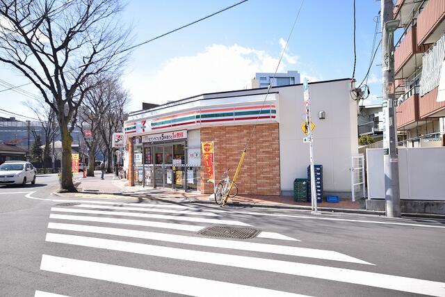 セブンイレブン大田区下丸子ガス橋通り店 (394m)