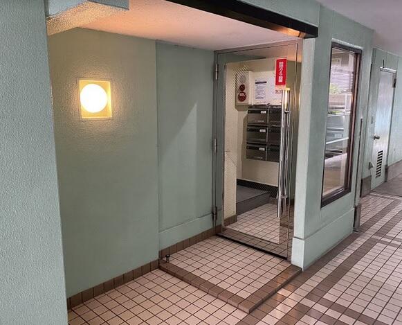 共用部エントランス／クレール川崎