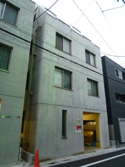 現地（外観）／★おしゃれなコンクリート打ち放しの外観★