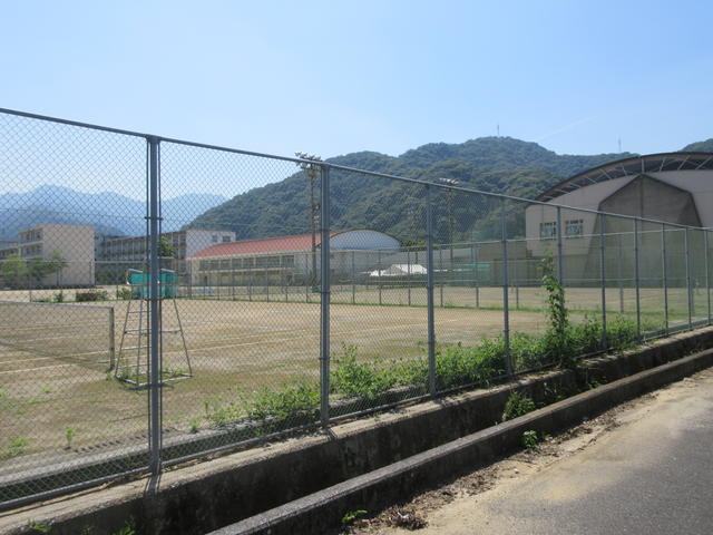 大分県立津久見高校まで徒歩2分 (135m)