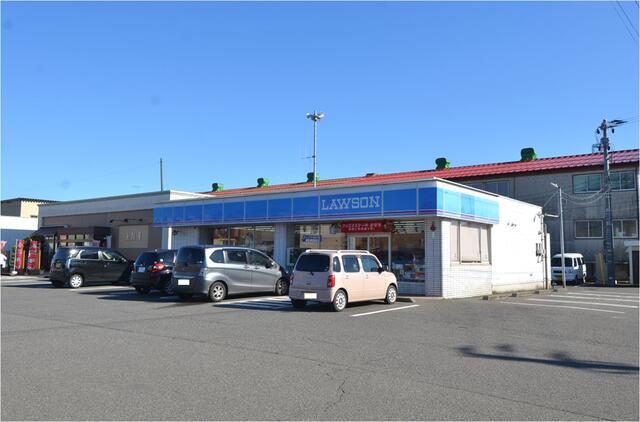ローソン村松駅前通店 (750m)