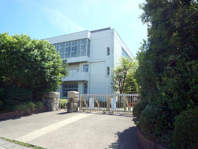 浜松市立雄踏中学校 (1,584m)