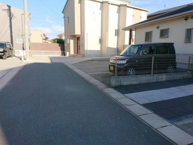 ☆２番１台分（スペース広げました）　募集中！
