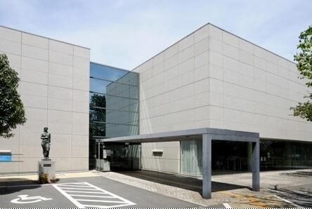 浜松市立中央図書館 (507m)