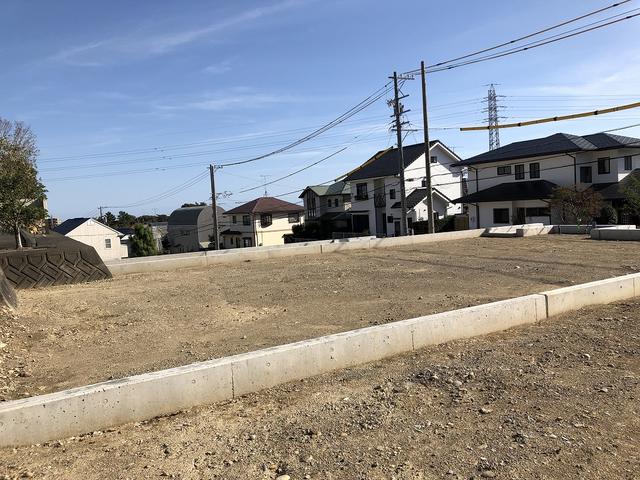 現地土地／西から撮影。高台で日当たりも良く、ゆとりのある敷地です！ぜひ