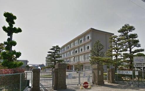 浜松市立笠井小学校 (155m)