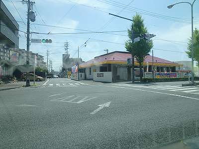 COCO’S浜松高林店 (915m)
