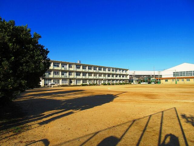 浜松市立赤佐小学校 (1,182m)