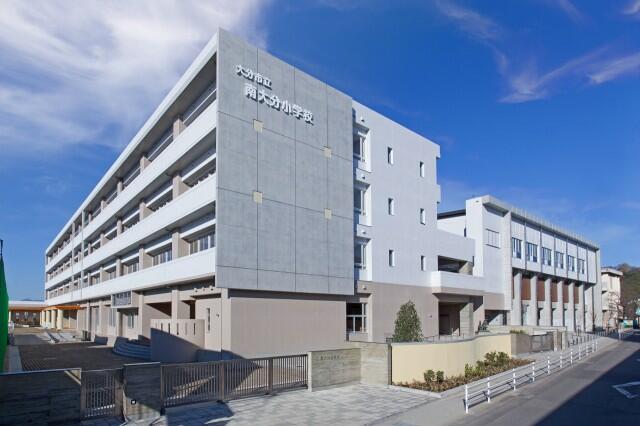 大分市立南大分小学校 (1,458m)