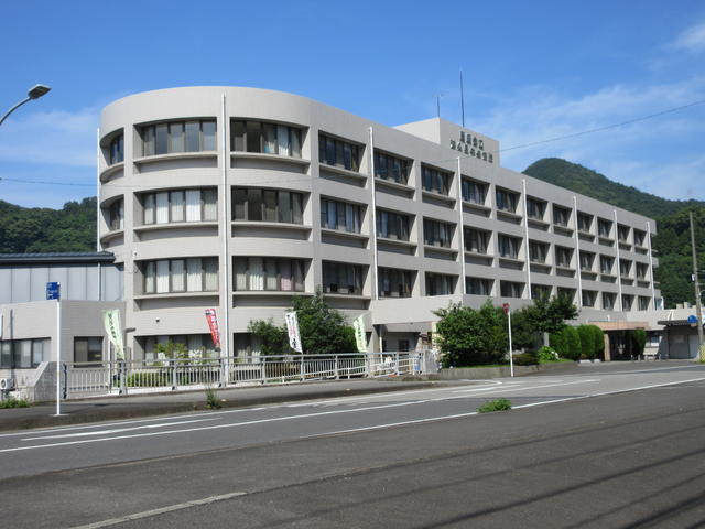 津久見市医師会立津久見中央病院まで徒歩39分 (3,059m)