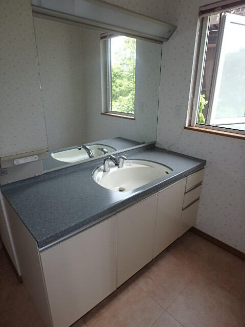 detached 北海道白老郡白老町字北吉原