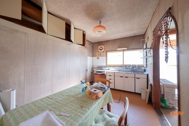 detached 北海道富良野市字布部石綿