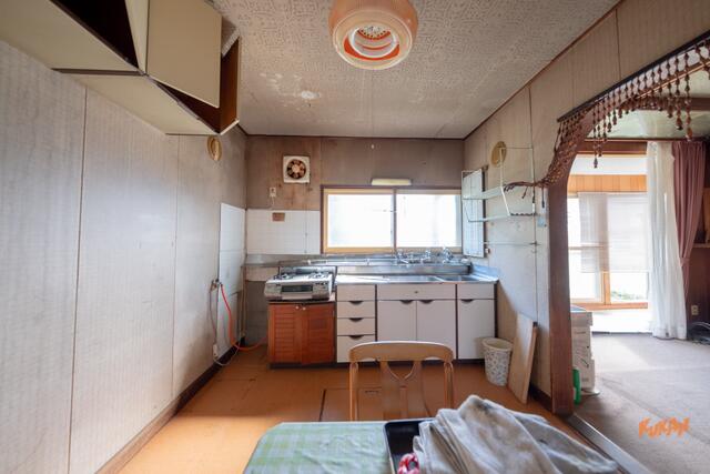 detached 北海道富良野市字布部石綿