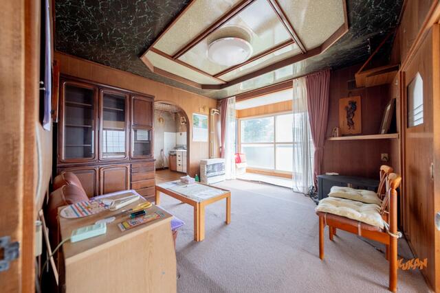 detached 北海道富良野市字布部石綿