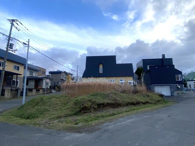 現地土地／６０坪以上の角地