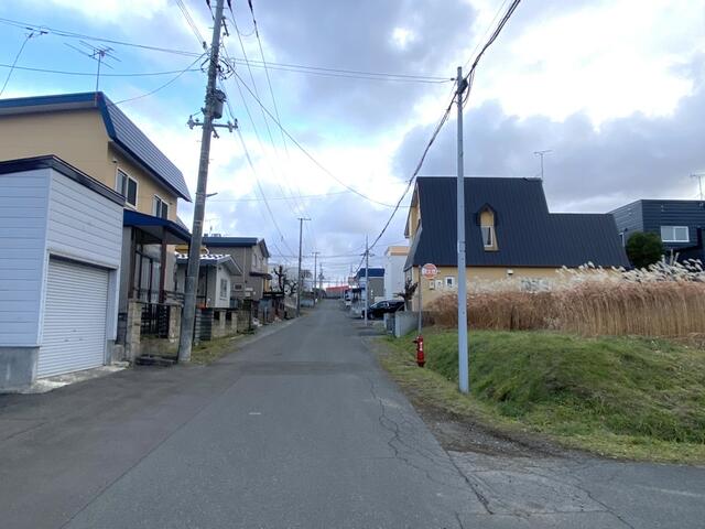 北東側の幅員８．０ｍ公道