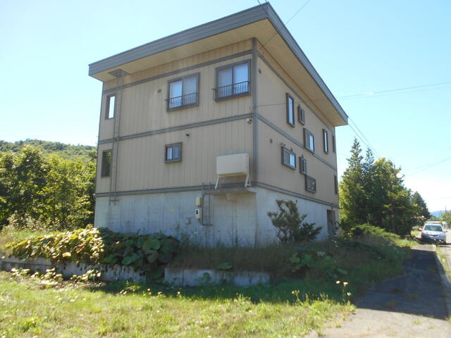 detached 北海道紋別郡遠軽町白竜 地図を見る