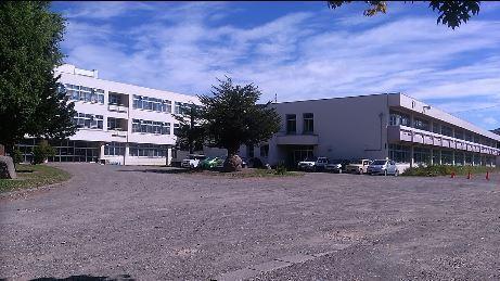 美唄市立東小学校 (600m)