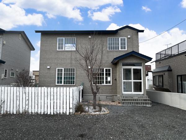 北海道稚内市の一戸建て | 1349万円 | 2LDK | 221.98m² | Akiyama house finder