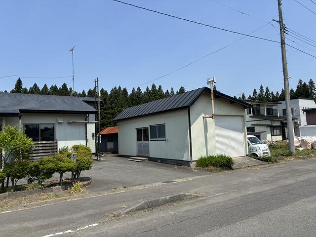 detached 青森県上北郡七戸町字天神林 地図を見る