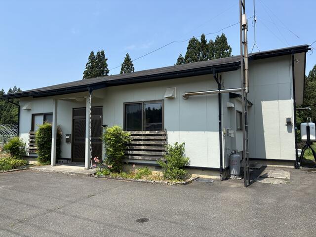 detached 青森県上北郡七戸町字天神林 地図を見る