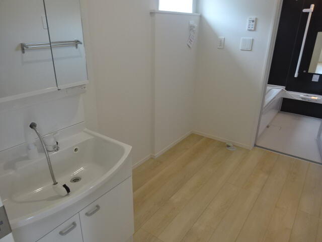 detached 青森県十和田市東十四番町 地図を見る