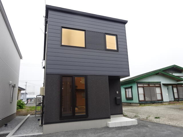 detached 青森県三沢市南町３丁目