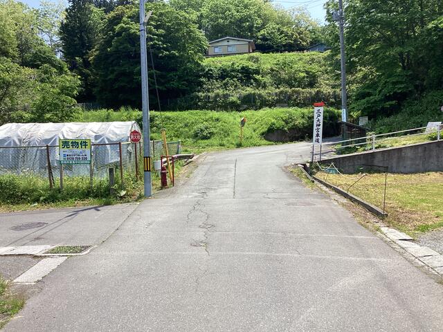 現地土地／前面道路の様子