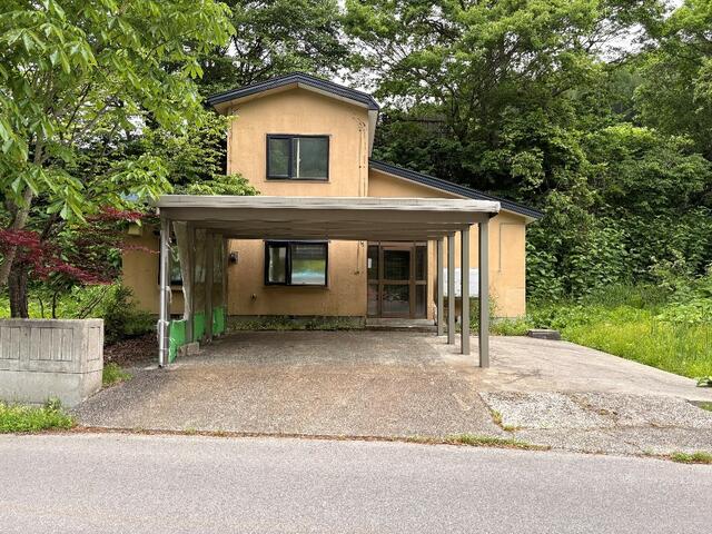 detached 青森県平川市葛川平六沢上 地図を見る