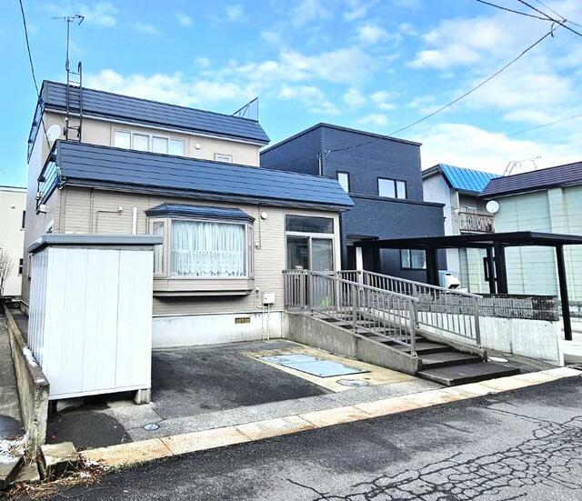 青森県青森市の一戸建て | 1650万円 | 4SLDK | 198.28m² | Akiyama house finder
