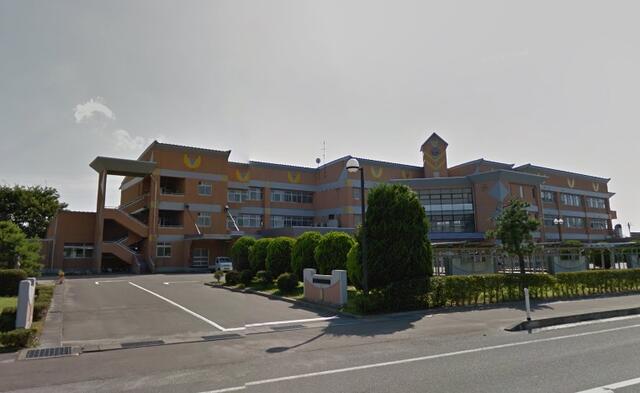 花巻市立宮野目小学校 (1,626m)
