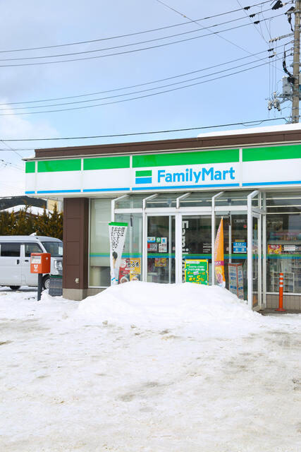ファミリーマート盛岡松園南口店 (439m)