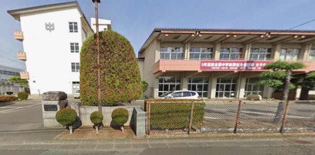 盛岡市立下小路中学校 (3,100m)