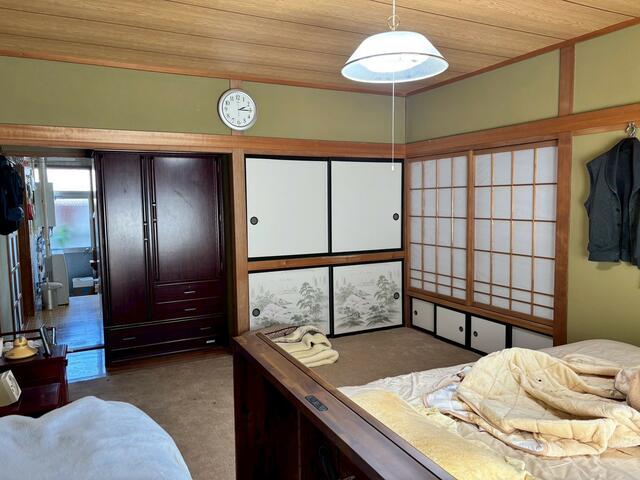 リビング以外の居室／ダイニング隣のお部屋です。