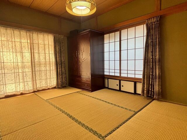 リビング以外の居室／畳に寝転んでお昼寝したり贅沢な時間を過ごせそうです♪